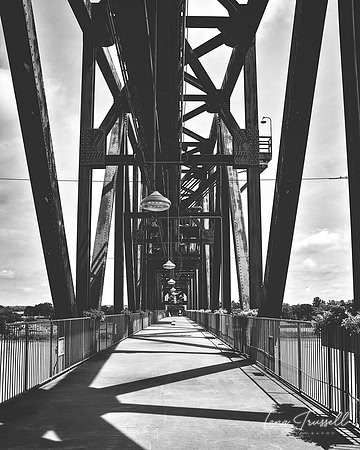 Clinton Bridge - BW