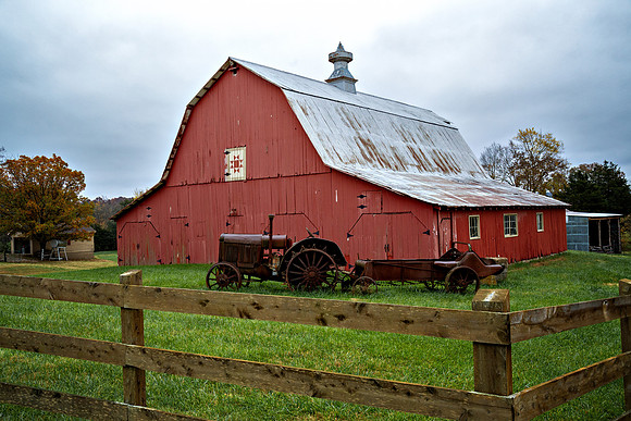 Red Barn Antique Tractor